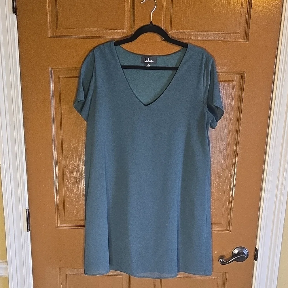 Lulus-Hunter green chiffon pullover V neck flowy dress Sz L.